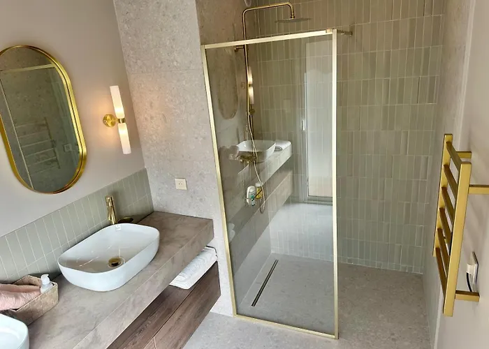 Elegant Escape In - Walk To And Old Town Apartamento Antibes