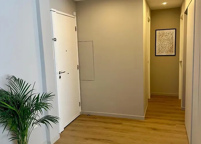 Elegant Escape In - Walk To And Old Town *