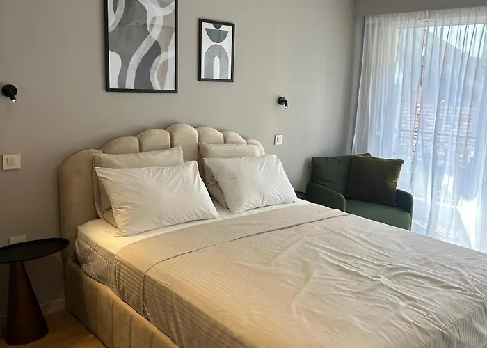 Elegant Escape In - Walk To And Old Town Apartamento *